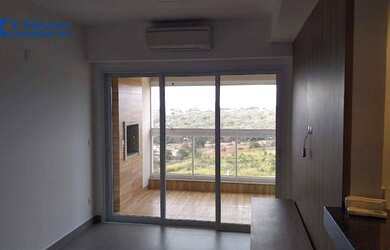 Imagem: O apartamento possui 2 Dormitórios, 2 Banheiros, 2 Vagas na