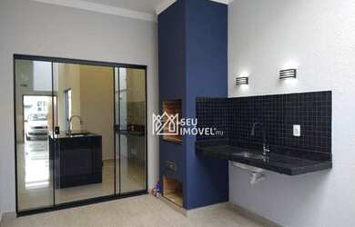 Imagem: A casa em condomínio possui 3 Dormitórios, 2 Banheiros e 117m²