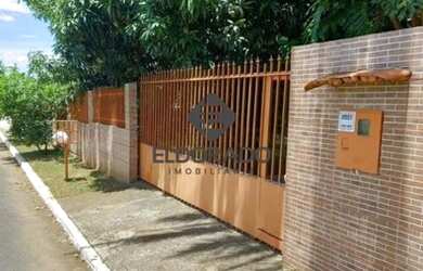 Imagem: A casa em condomínio possui 1 Dormitório, 1 Banheiro, 4 Vagas