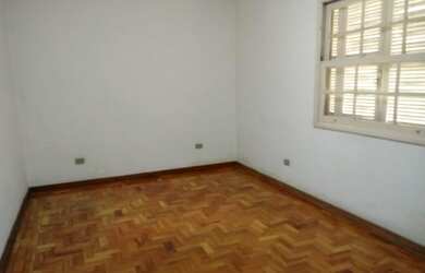 Imagem: O depósito possui 240m² de Área e está localizado em Vila