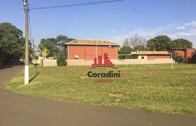 Imagem: O terreno possui 1297m² de Área e está localizado em Bairro