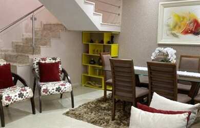 Imagem: A casa em condomínio possui 4 Dormitórios, 5 Banheiros, 2