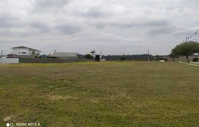 Imagem: O terreno possui 1.157m² de Área e está localizado em Parque