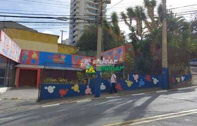 Imagem: O depósito possui 5 Vagas na garagem, 177m² de Área e está