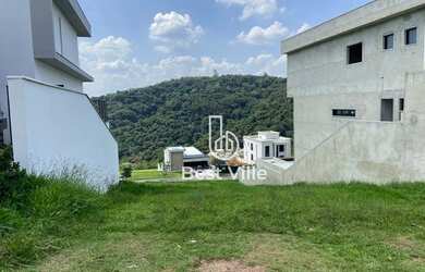 Imagem: O terreno possui 490m² de Área e está localizado em Alphaville