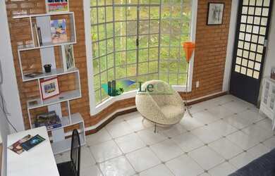 Imagem 10: Linda Casa Alto Penedo. 200m² de Área, 4 Vagas na garageme3 Dormitórios