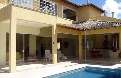 Imagem: A casa em condomínio possui 4 Dormitórios, 5 Banheiros, 4