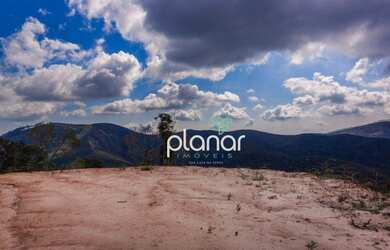 Imagem: O terreno possui 23.215m² de Área e está localizado em Posse