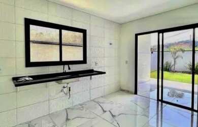 Imagem: A casa em condomínio possui 3 Dormitórios, 2 Banheiros, 2