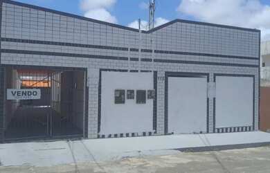 Imagem: A casa possui 1 Dormitório, 1 Banheiro, 400m² de Área e