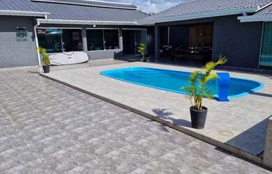 Imagem 1: Casa Alto Padrão Praia de Guaratuba C/ Piscina 350 metros do Mar Locação...