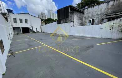 Imagem: A casa possui 3 Dormitórios, 3 Banheiros, 5 Vagas na garagem