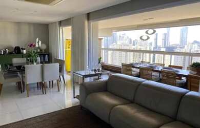 Imagem: O apartamento possui 4 Dormitórios, 3 Banheiros, 2 Vagas na