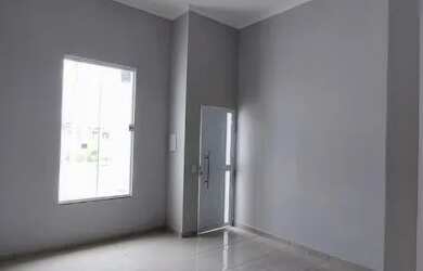 Imagem: A casa possui 2 Dormitórios, 2 Banheiros, 2 Vagas na garagem