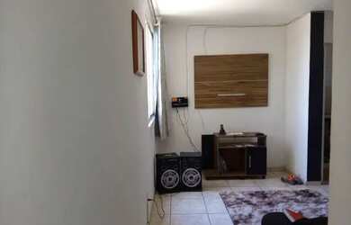 Imagem: O apartamento e possui 2 Dormitórios, Suítes, 1 Banheiro