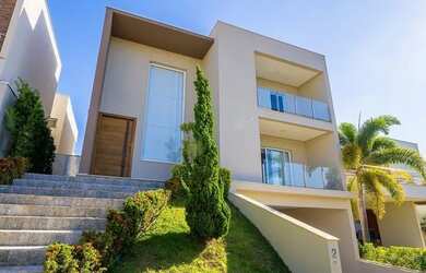 Imagem: A casa em condomínio possui 4 Dormitórios, 5 Banheiros, 3