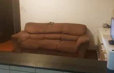 Imagem: A casa possui 3 Dormitórios, 1 Banheiro, 2 Vagas na garagem