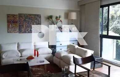 Imagem: O apartamento possui 4 Dormitórios, 4 Banheiros, 1 Vaga na