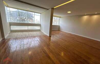 Imagem: O apartamento possui 3 Dormitórios, 3 Banheiros, 2 Vagas na