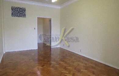 Imagem: O apartamento possui 3 Dormitórios, 1 Banheiro, 119m² de Área