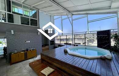 Imagem: O apartamento na cobertura possui 5 Dormitórios, 5 Banheiros