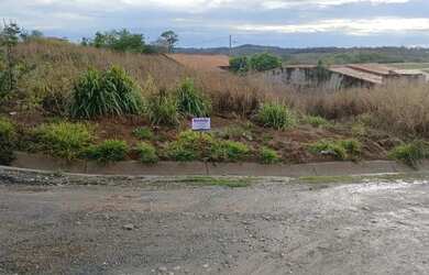 Imagem: O terreno possui 1.715m² de Área e está localizado em Centro
