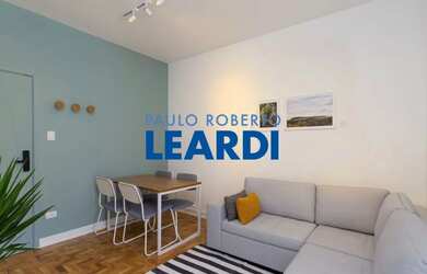 Imagem: O apartamento possui 4 Dormitórios, 2 Banheiros e 110m² de