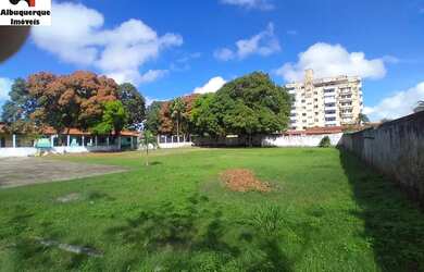 Imagem: O terreno possui 3.334m² de Área e está localizado em Olho