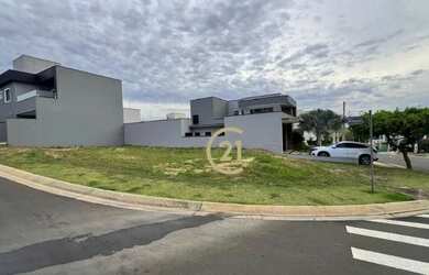 Imagem: O terreno possui 258m² de Área e está localizado em Jardim