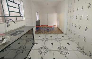 Imagem: A casa possui 2 Dormitórios, 2 Banheiros, 1 Vaga na garagem