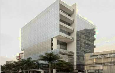 Imagem: O depósito possui 5 Vagas na garagem, 723m² de Área e está