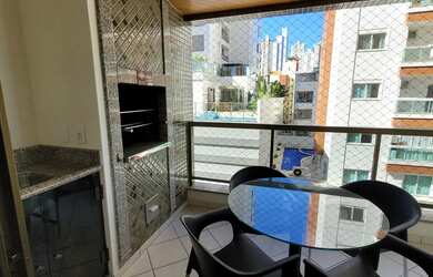 Imagem 4: LINDÍSSIMO apartamento, Sacada com Churrasqueira Livre réveillon 25/26