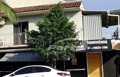 Imagem: O depósito possui 1 Vaga na garagem e 379m² de Área e está