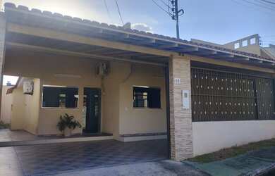 Imagem: A casa em condomínio possui 3 Dormitórios, 2 Banheiros, 2