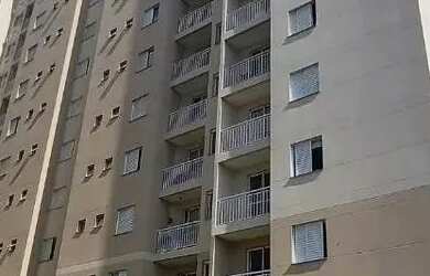 Imagem: O apartamento possui 2 Dormitórios, 1 Banheiro, 1 Vaga na garagem