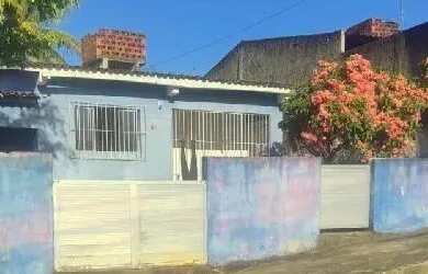 Imagem: A casa possui 2 Dormitórios, 1 Banheiro e 200m² de Área e