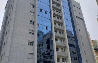 Imagem: O apartamento possui 2 Dormitórios, 1 Banheiro, 2 Vagas na