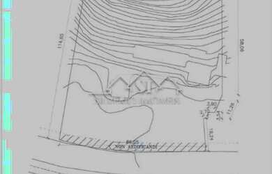 Imagem: O terreno possui 10715m² de Área e está localizado em Vargem