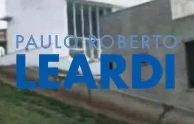 Imagem: O terreno à venda possui e está localizado em Alphaville