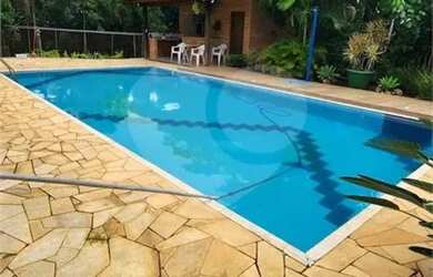 Imagem: A fazenda possui 5.100m² de Área e está localizado em Pinheirinho