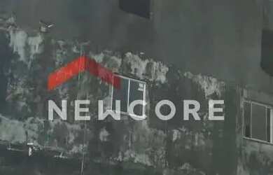 Imagem: A casa possui 3 Dormitórios, 4 Banheiros, 2 Vagas na garagem