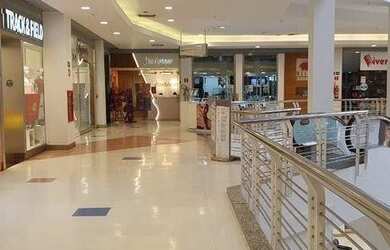 Imagem: O depósito está localizado em Piratininga, Nova Friburgo à