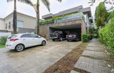 Imagem: A casa em condomínio possui 4 Dormitórios, 2 Banheiros, 4