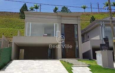 Imagem: A casa em condomínio possui 3 Dormitórios, 4 Banheiros, 4