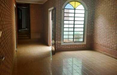 Imagem: A casa possui 3 Dormitórios, 2 Banheiros, 290m² de Área e