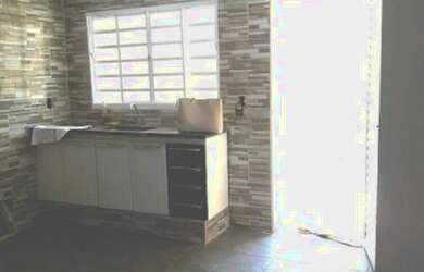 Imagem: A casa possui 2 Dormitórios, 2 Banheiros, 4 Vagas na garagem