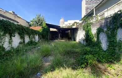 Imagem: O terreno possui 252m² de Área e está localizado em Centro