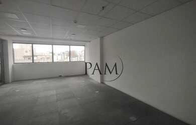 Imagem 2: Sala comercial de 43 m² - Venda por R$ 640.000 ou Aluguel por R$ 3.000/mês...