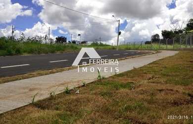 Imagem: O terreno possui 200m² de Área e está localizado em Chácara