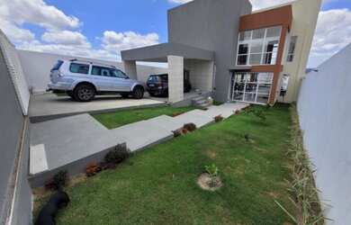 Imagem: A casa em condomínio possui 4 Dormitórios, 4 Banheiros, 4